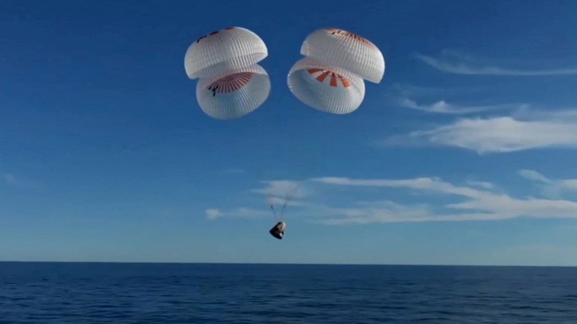 SpaceX: Astronautas de la EEI Regresan a la Tierra Después de 9 Meses Varados en el Espacio