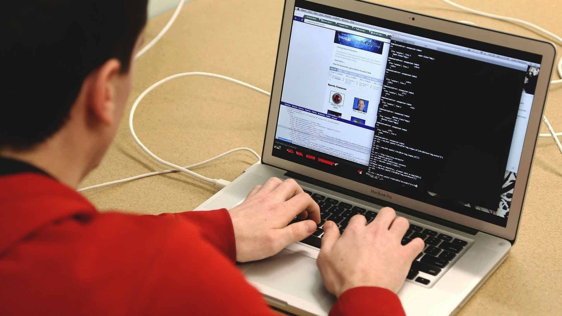 Rusia Bloquea Páginas de CIA y FBI por Difundir Información Falsa