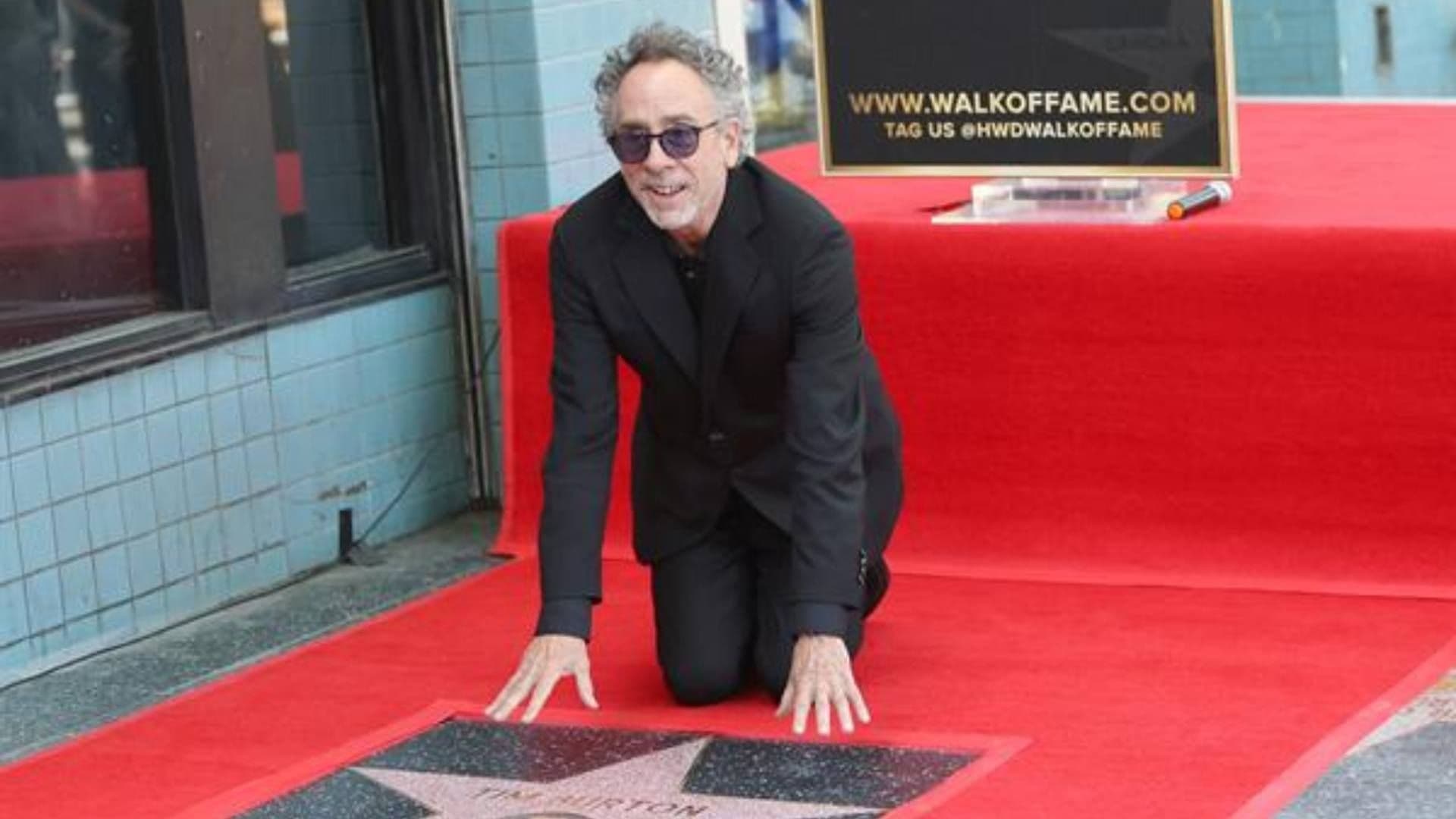 Tim Burton Ya Tiene una Estrella en el Paseo de la Fama de Hollywood