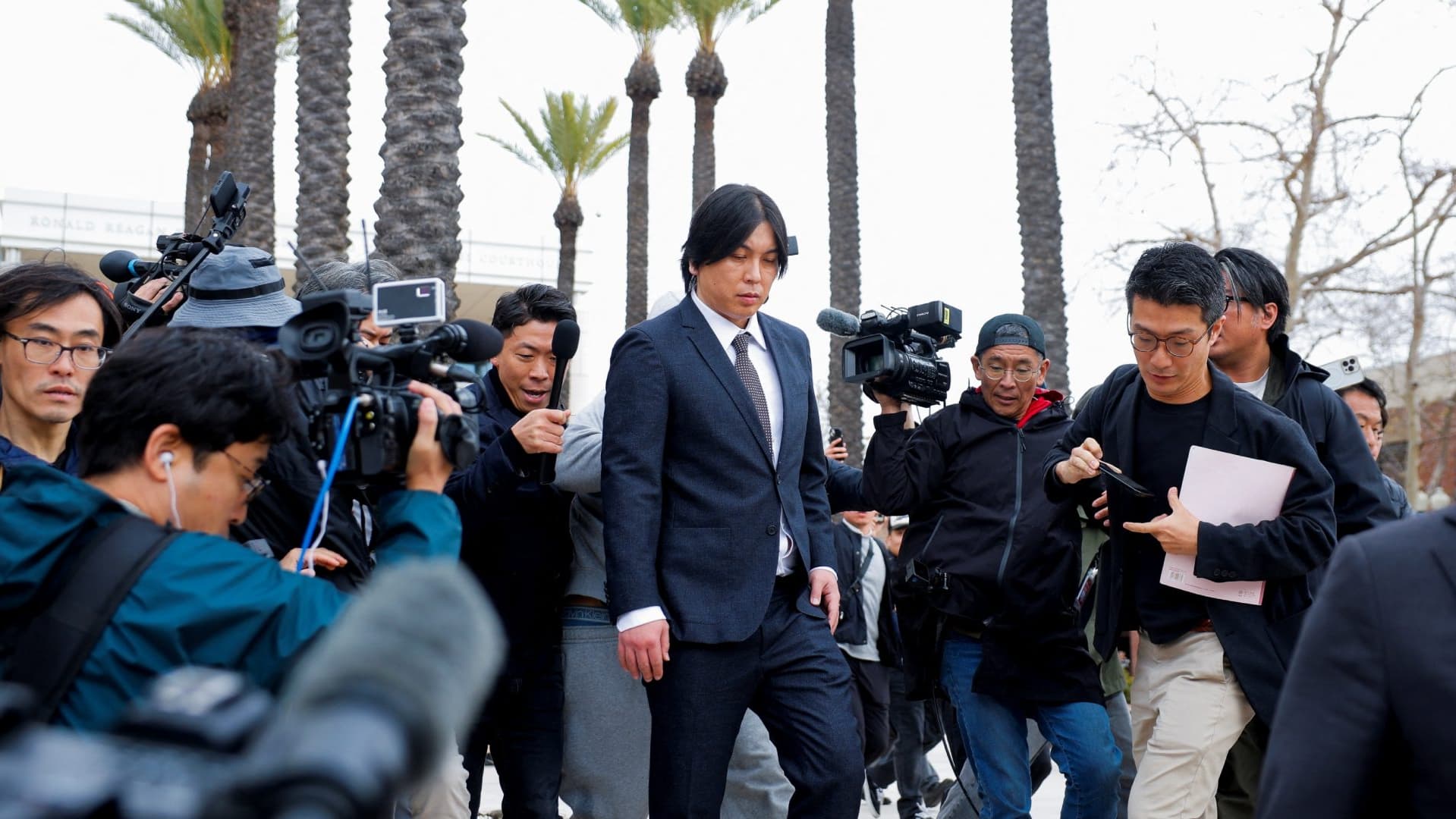 Dan 5 años de Prisión a Exintérprete de la Estrella de Los Dodgers, Shohei Ohtani; Le Robó 17MDD