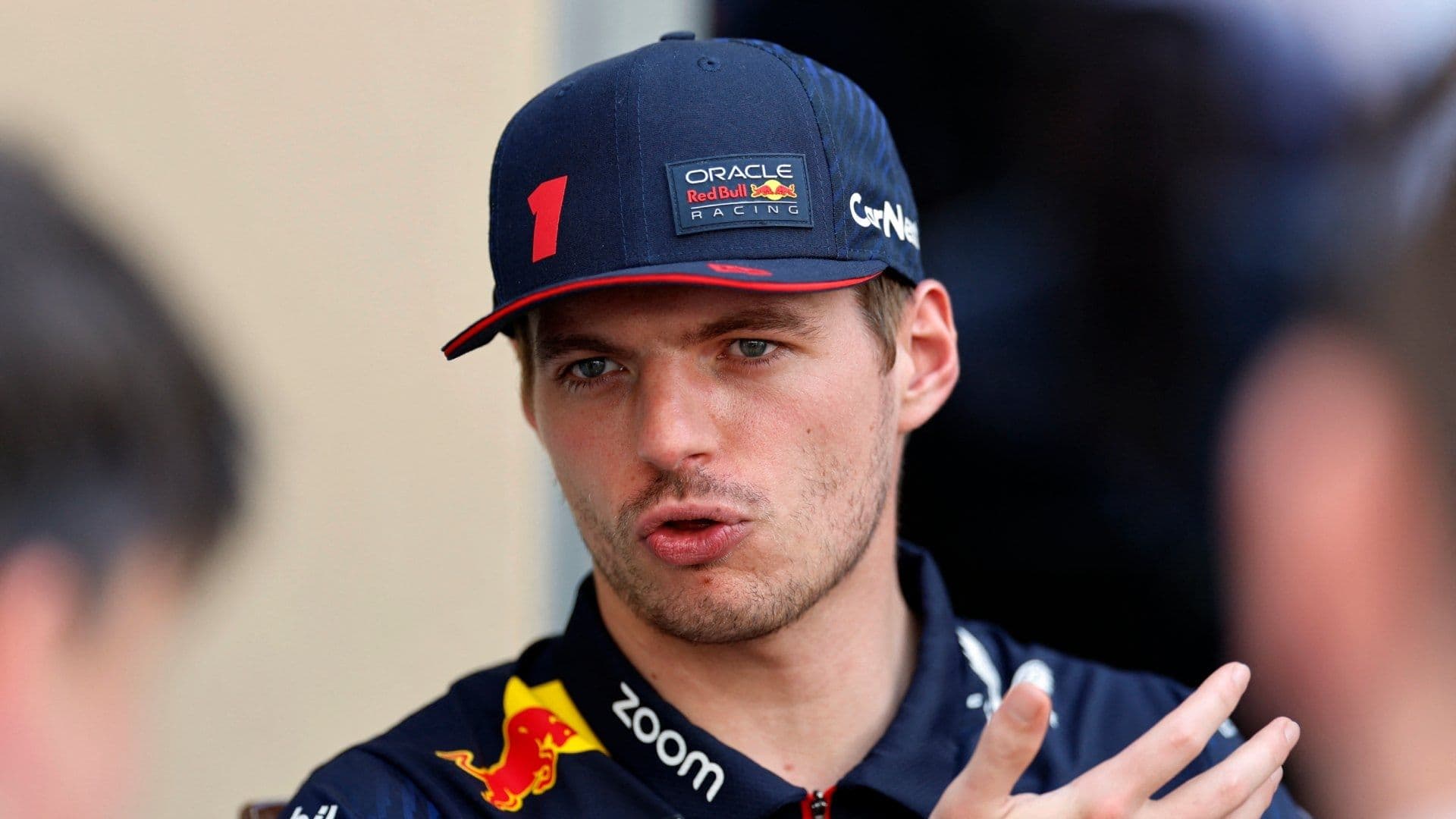 Verstappen Consigue la 'Pole' en Gran Premio de Abu Dabi; ‘Checo’ Saldrá Noveno