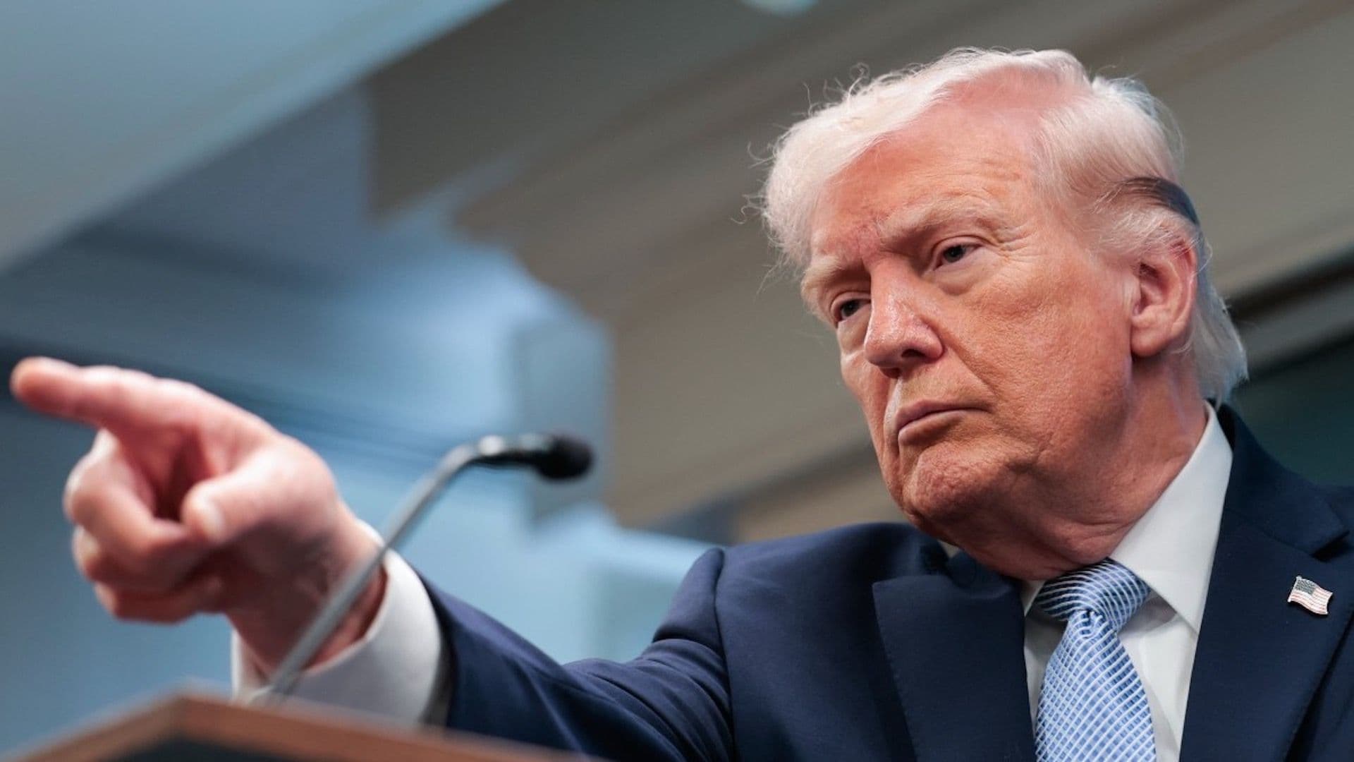 Trump Reclama a la OTAN No Haberse Unido contra Irán y Recuerda el Caso de Groenlandia