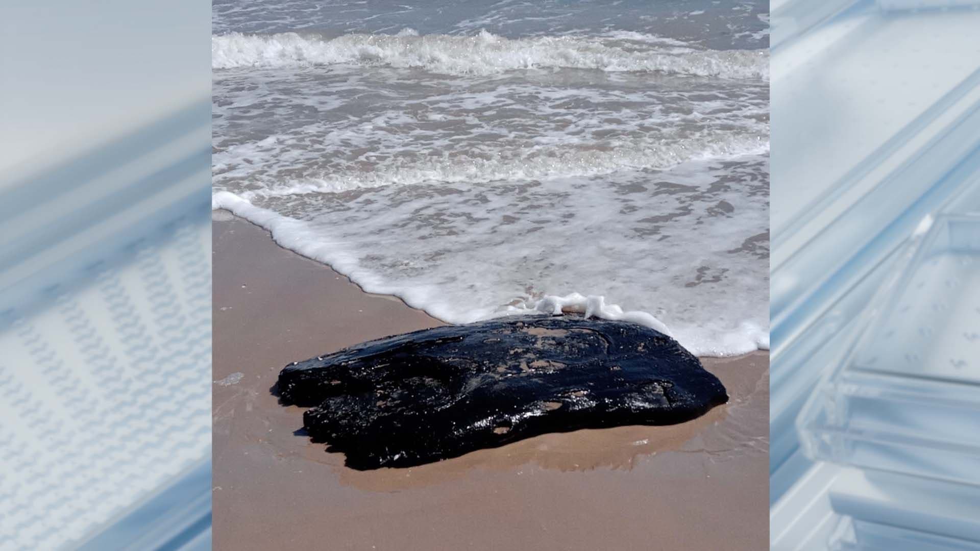 Alertan por Aparición de Segunda Mancha de Hidrocarburo en Playa Bagdad de Matamoros