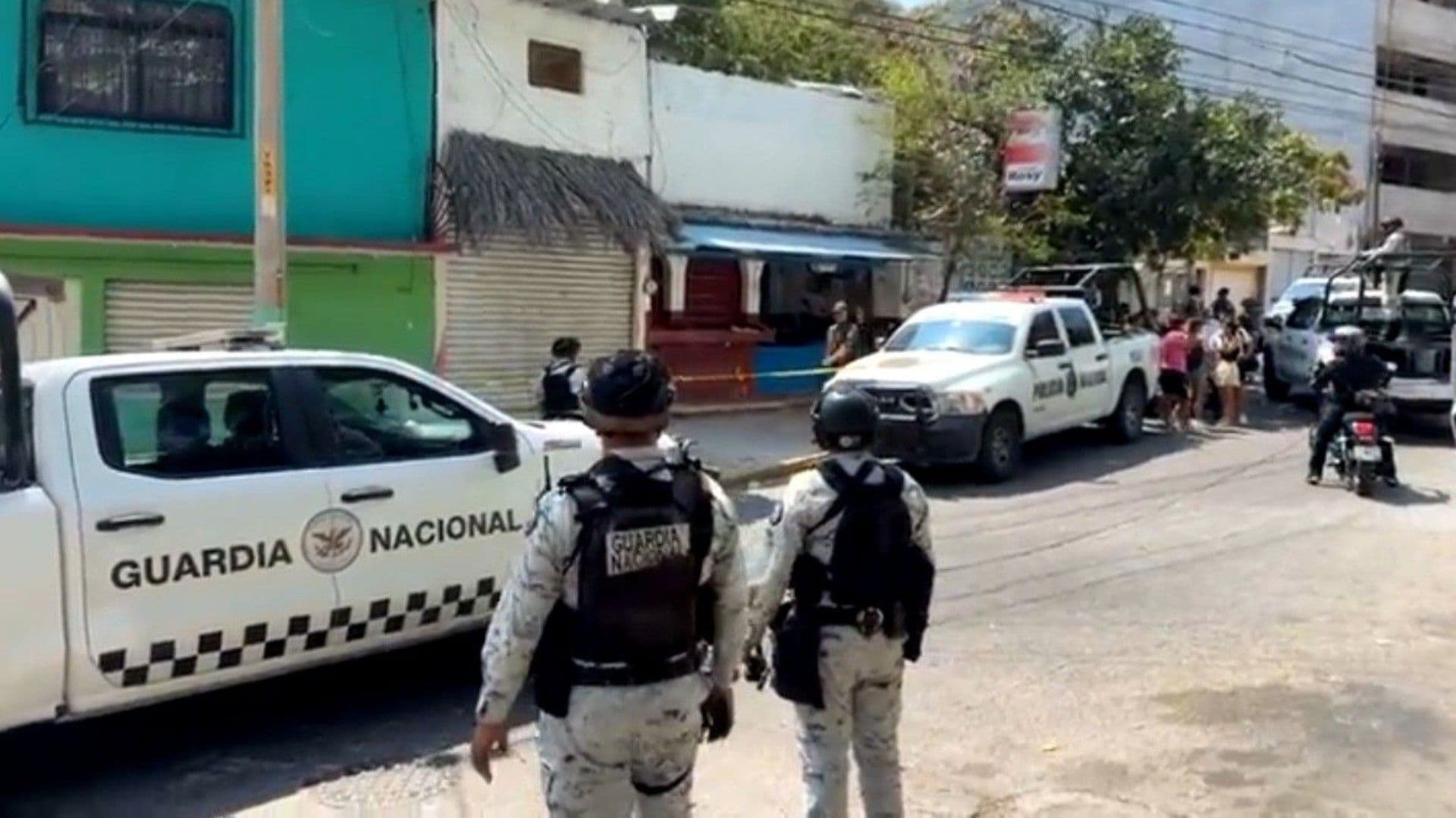 Sujetos Atacan a Balazos Gasera en Acapulco, Guerrero, y Matan a Trabajadora; Estaba Embarazada