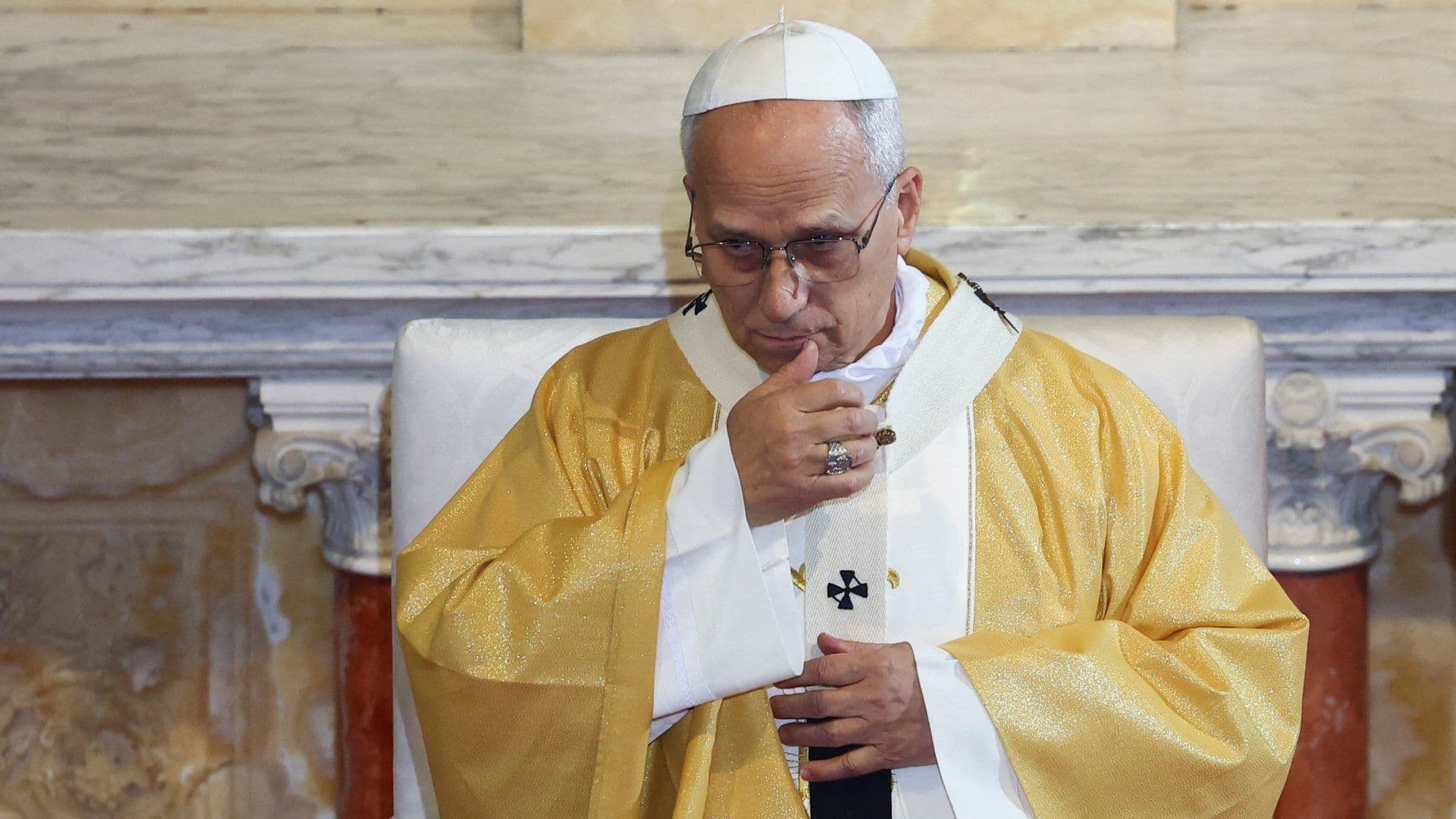 Papa León XIV Visita Camerún y Separatistas Anuncian Pausa en Combates