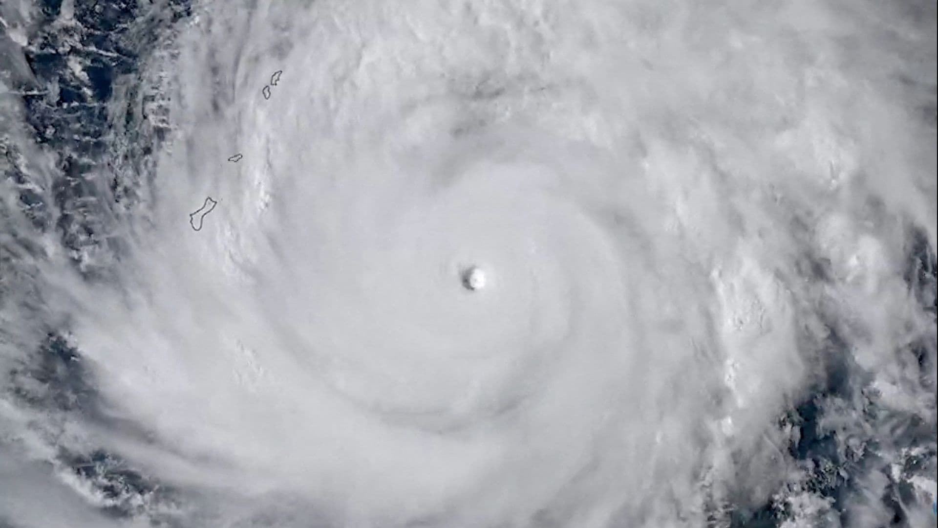 Supertifón Golpea Islas de EUA en el Pacífico, ¿Podría Llegar un Huracán Así en México?