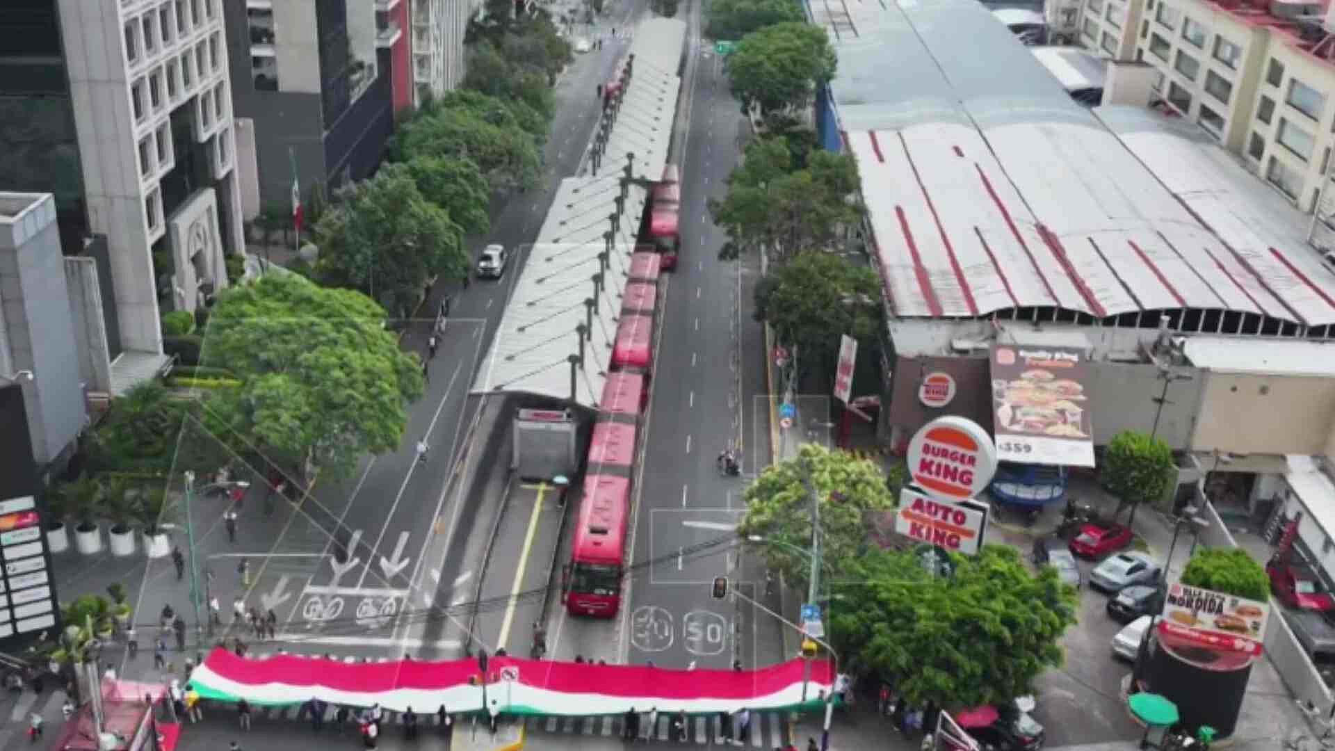 Desde el Aire: Manifestación Afecta la Circulación en Insurgentes Sur, CDMX